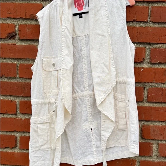 Sanctuary Cream Textured Vest - Picture 4 of 5